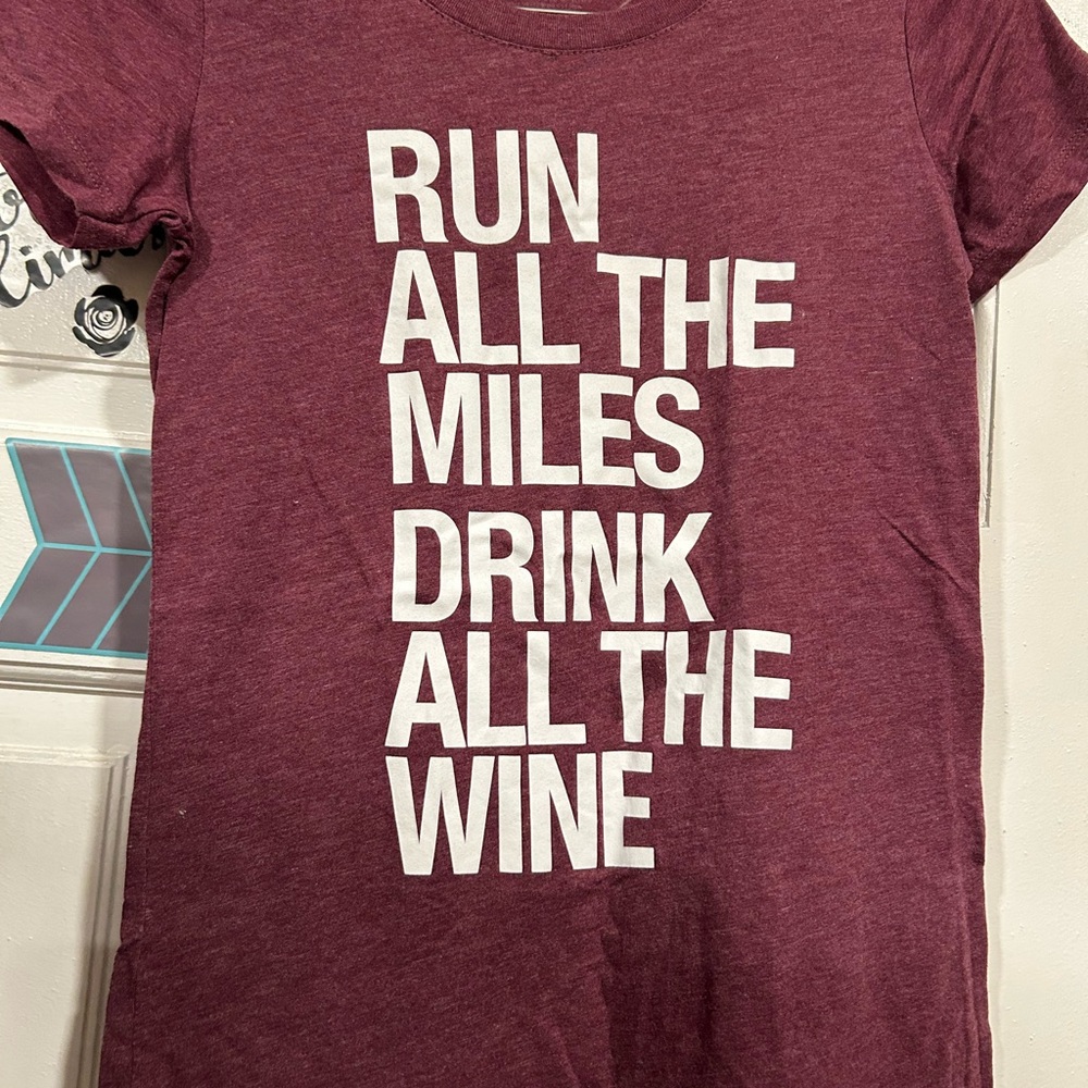 Women's Short Sleeve Tee - Maroon